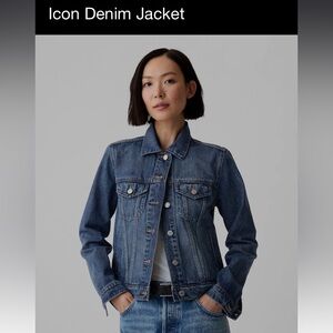 NWOT Gap Icon Long Sleeve Denim Jacket, Size XS, in Medium Indigo